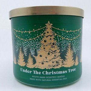 White Barn Under the Christmas Tree 3 Wick Scented Candle